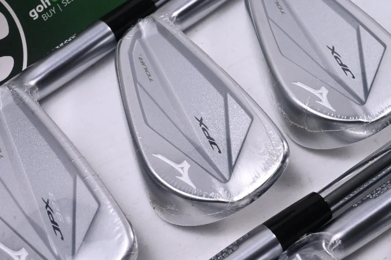 Mizuno JPX-923 Tour Irons / 4-PW+GW / X-Flex KBS $-Taper 130 Shafts