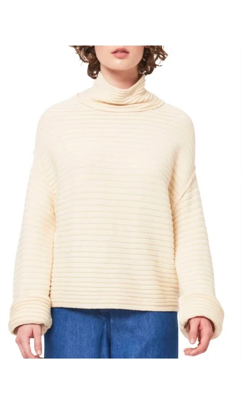 Pema Pullover In Cream